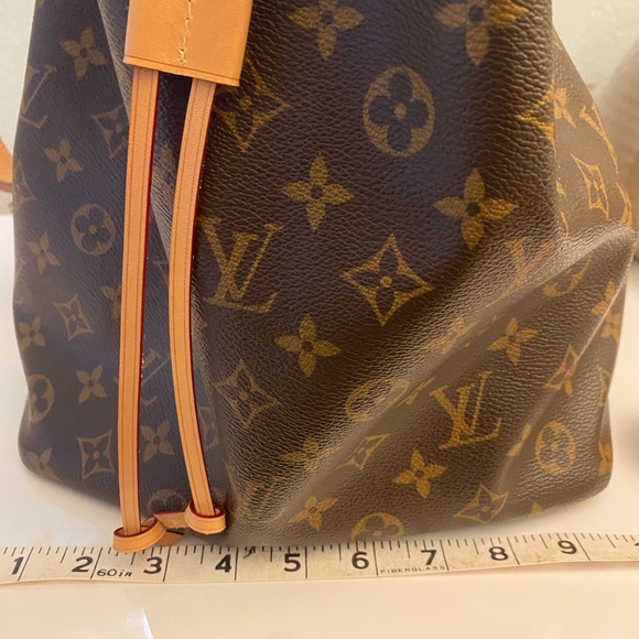 Authentic Louis Vuitton Monogram Petit Noe Shoulder Bag - Picture 16 of 17